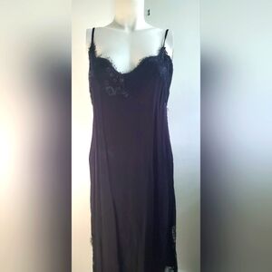 BARDOT -size 8/M- black spaguetti strap dress - lace trims